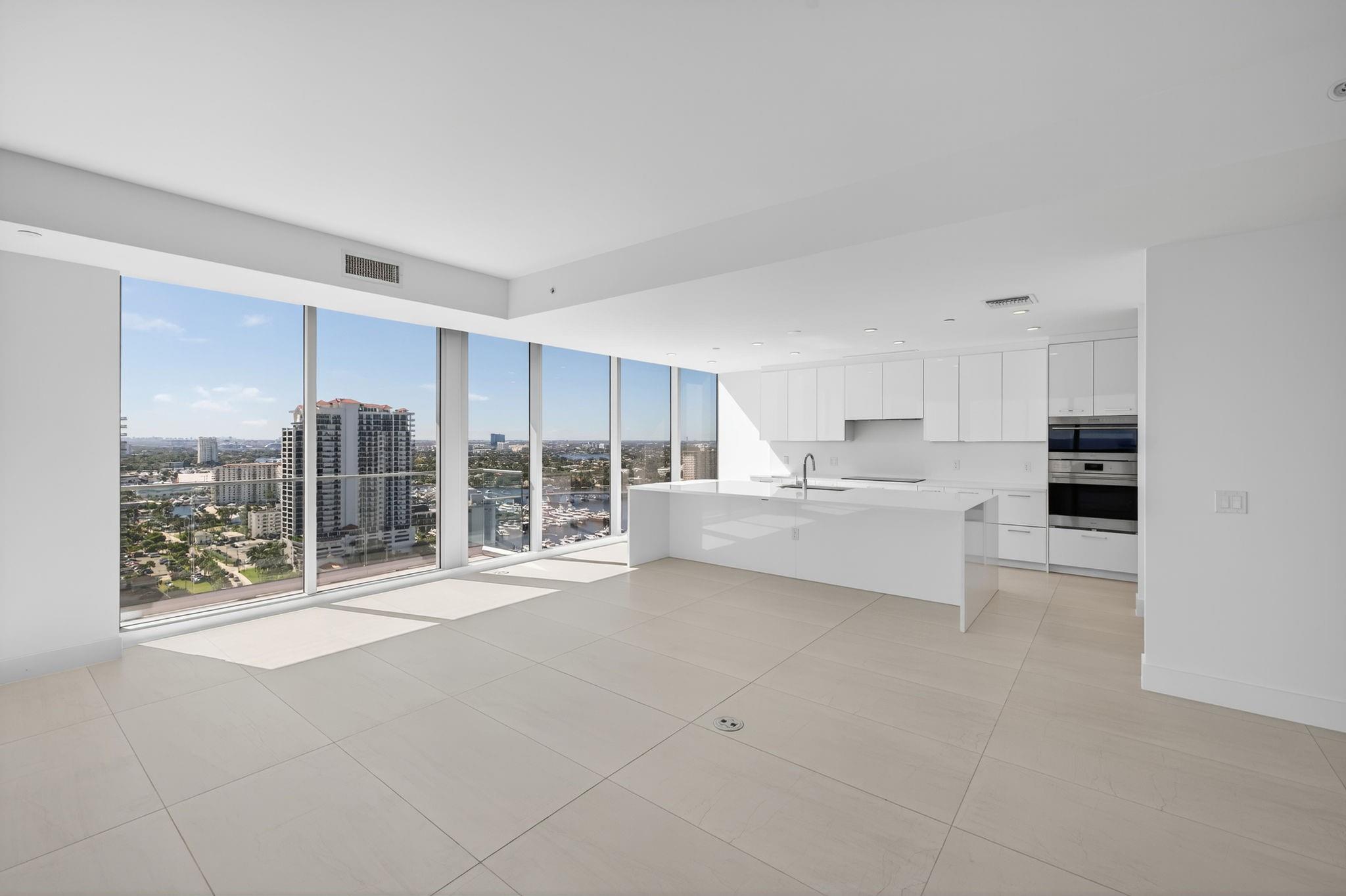 SELENE OCEANFRONT RESIDEN - Residential