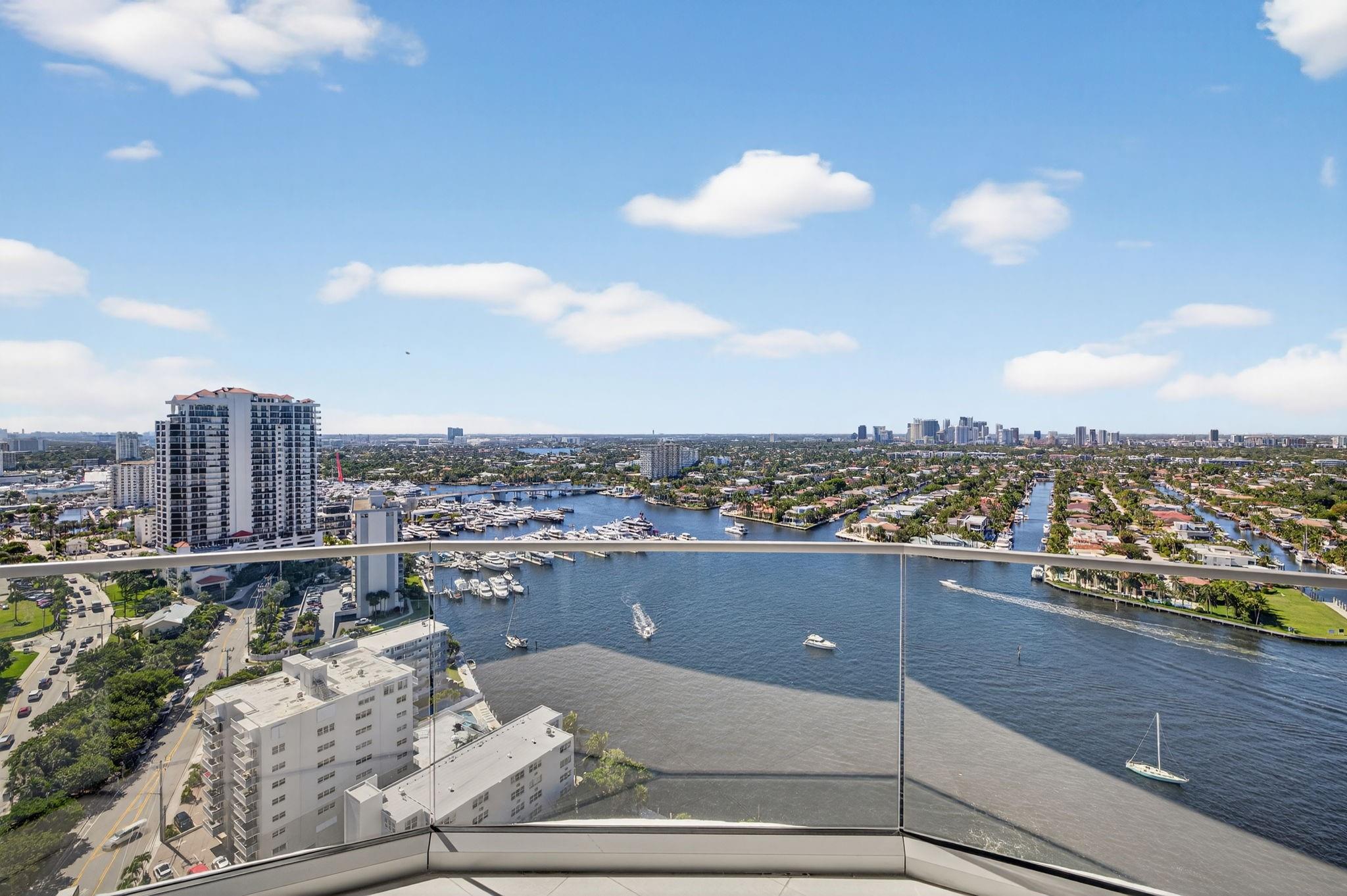 SELENE OCEANFRONT RESIDEN - Residential