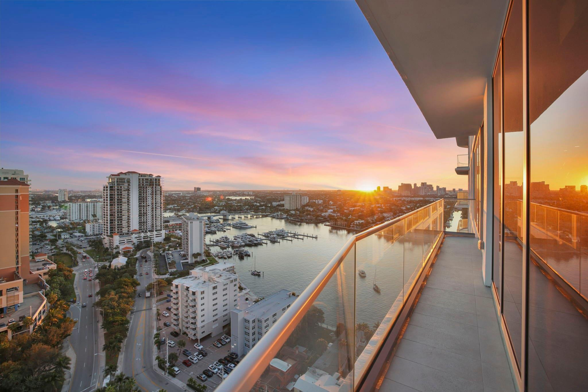 SELENE OCEANFRONT RESIDEN - Residential