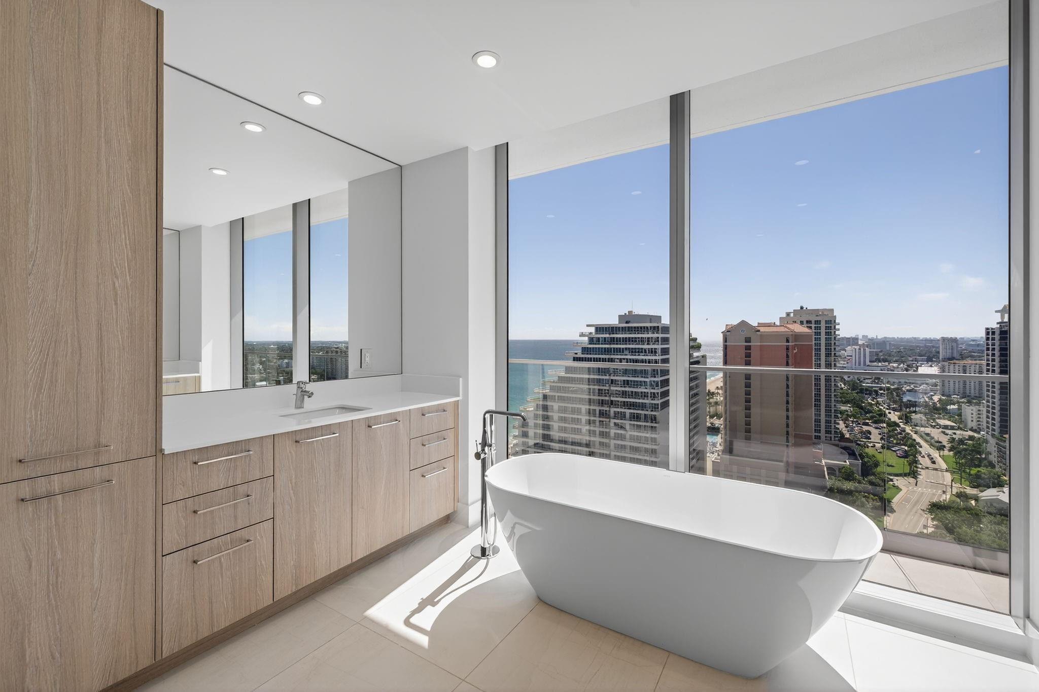 SELENE OCEANFRONT RESIDEN - Residential