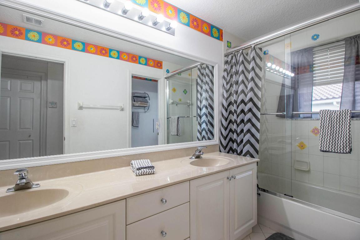 MADISON GREEN 1 - Residential