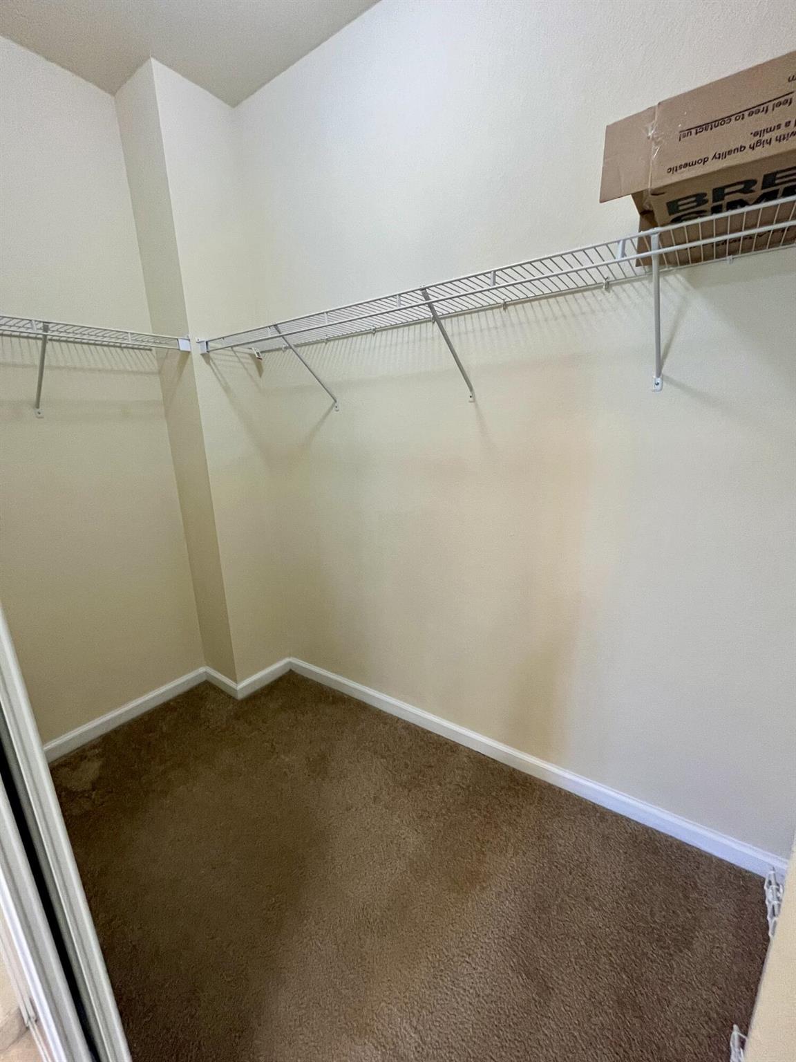 THE ISLES AT OAKLAND - Residential Lease