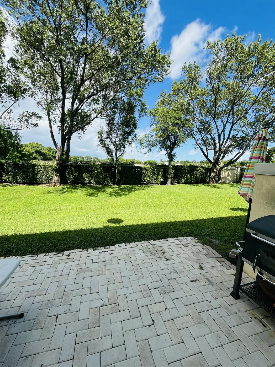 THE ISLES AT OAKLAND - Residential Lease