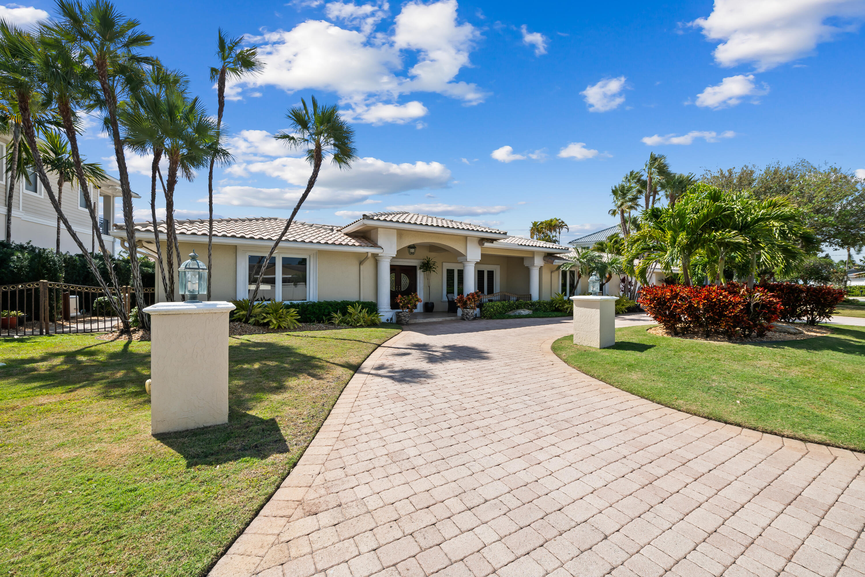 LIGHTHOUSE POINT 6TH SEC - Residential