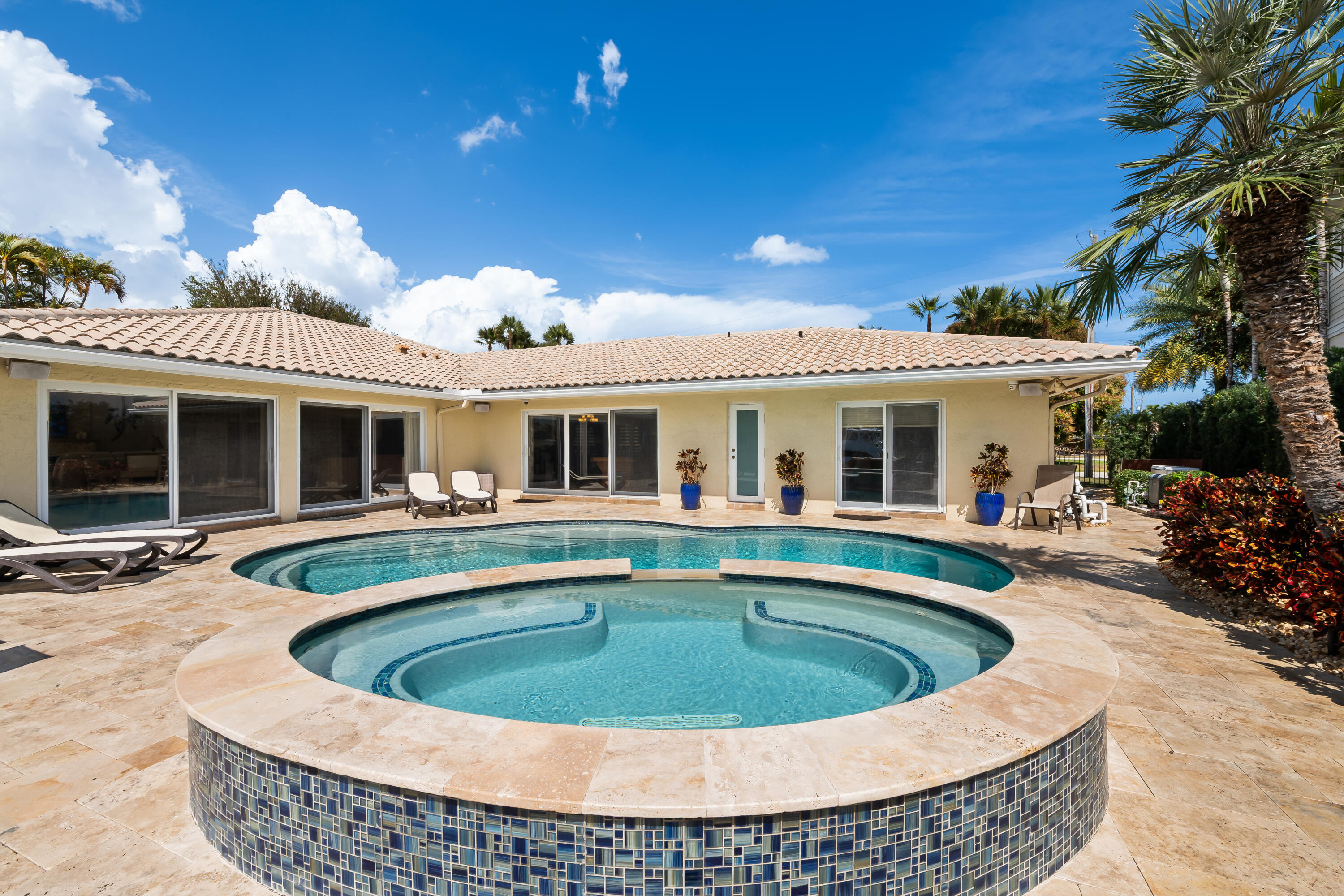 LIGHTHOUSE POINT 6TH SEC - Residential