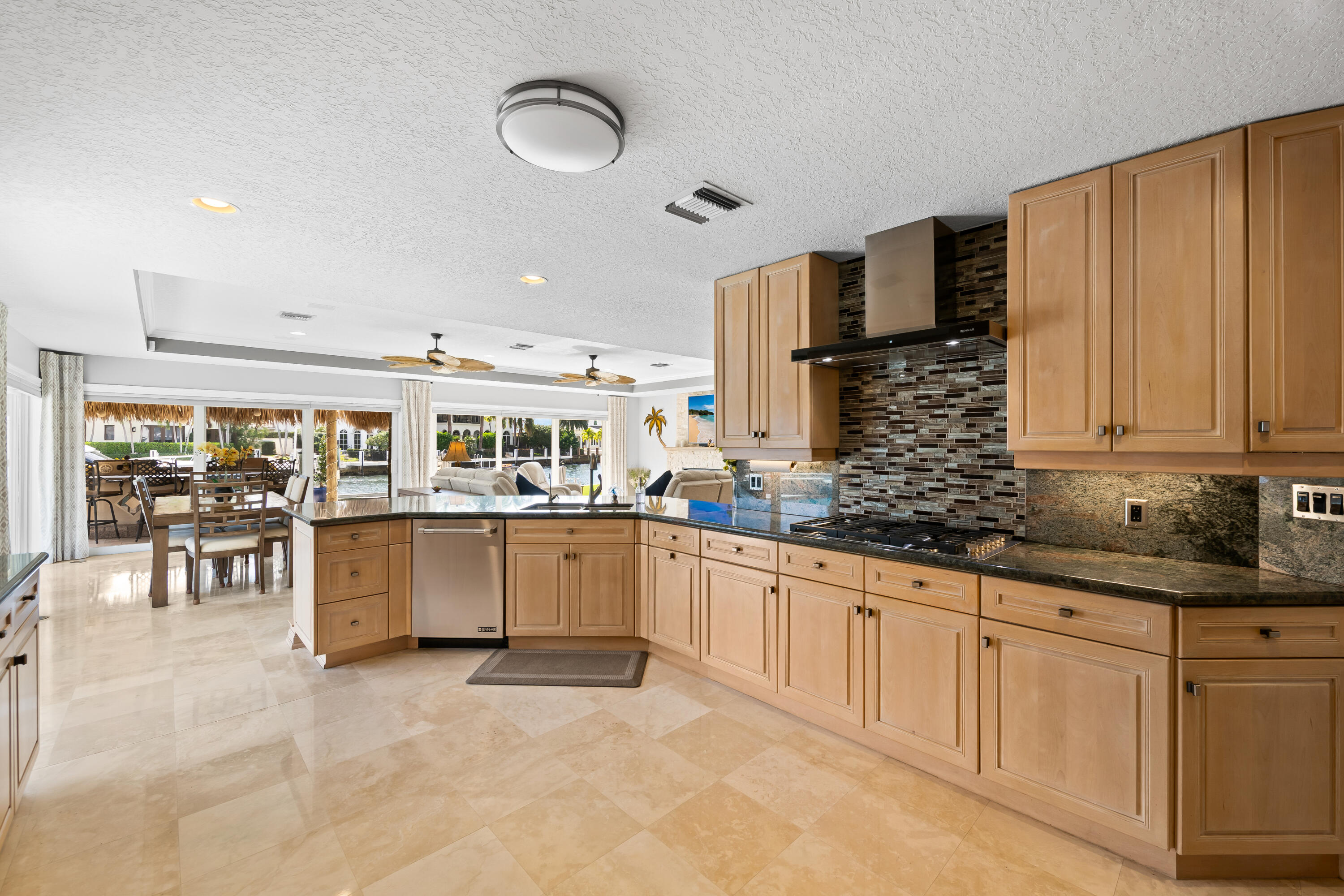 LIGHTHOUSE POINT 6TH SEC - Residential