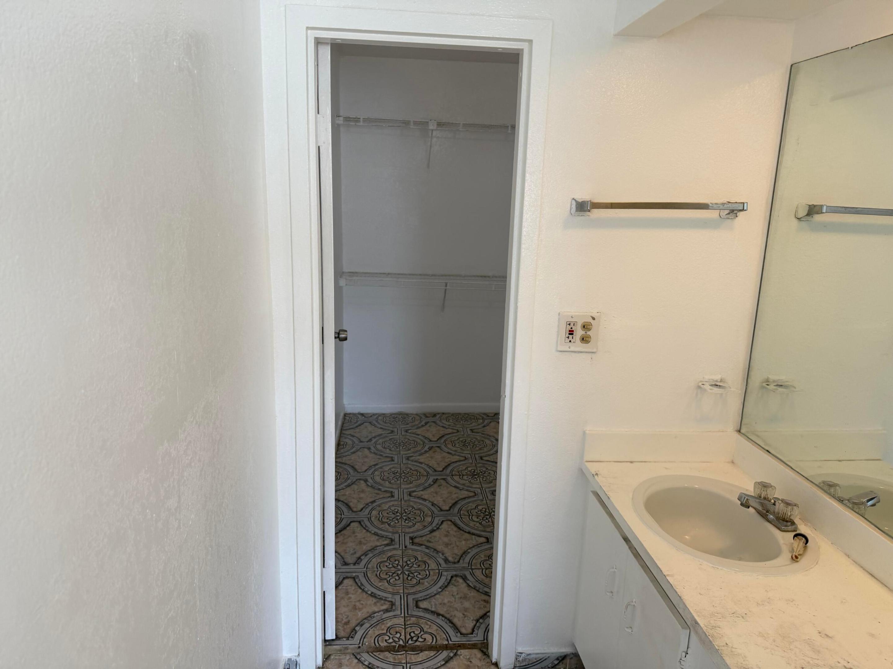 GARDENS AT LAUDERHILL CONDO - Residential