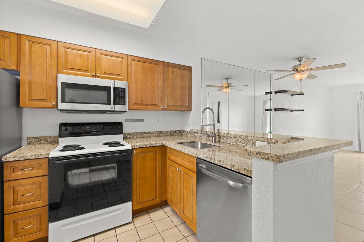 2106 S CYPRESS BEND Drive 506