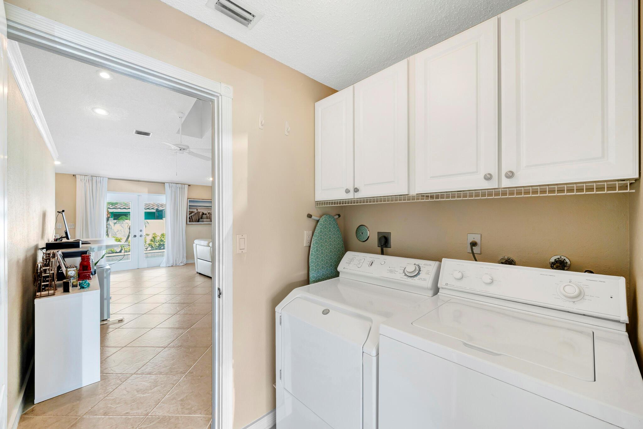 HIDDEN VALLEY SEC 4 - Residential Lease