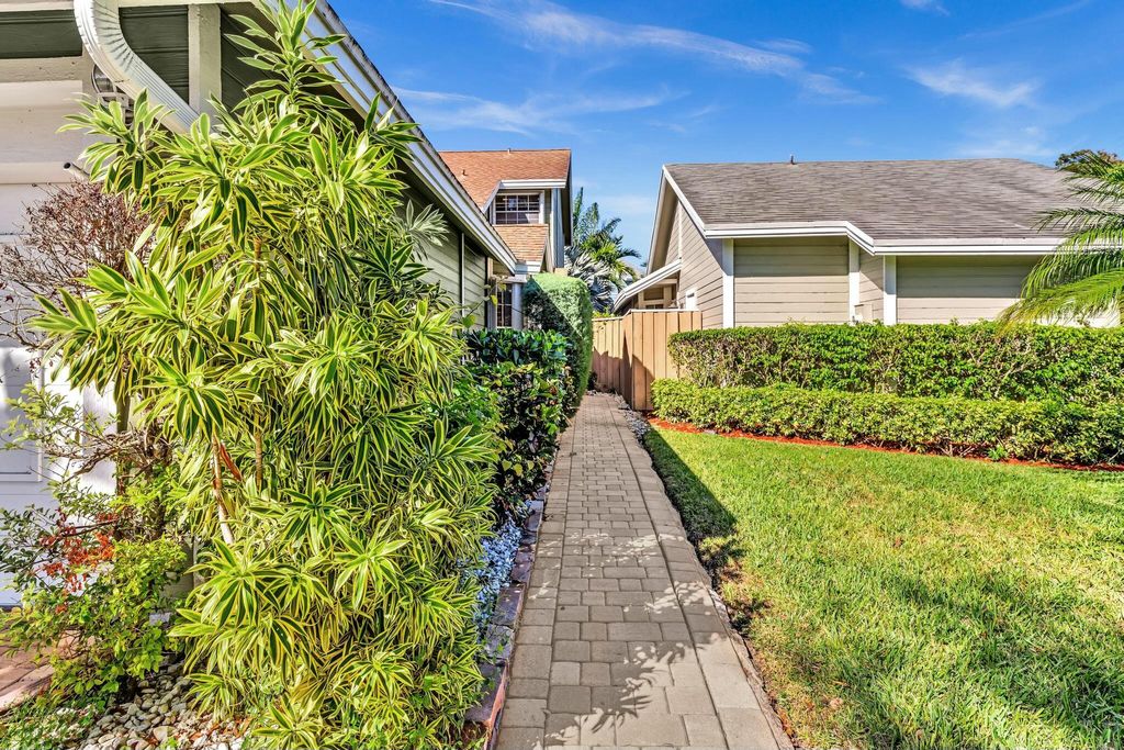 Photo of 21419 Fairfield Lane, Boca Raton, FL 33486 (MLS # R11042513)