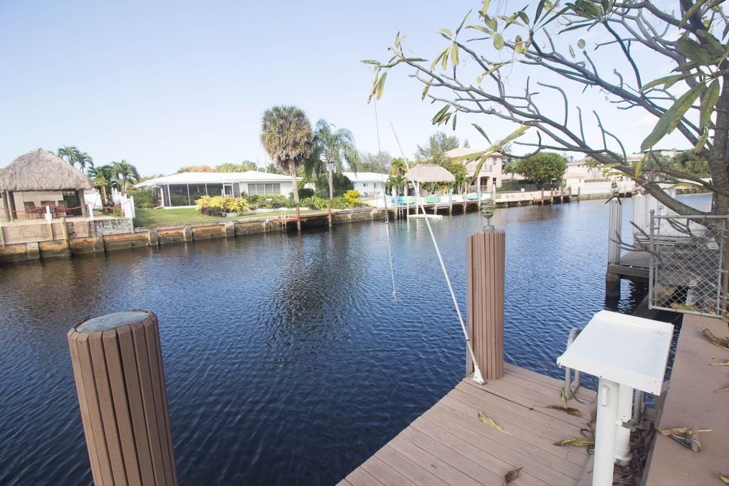 Photo of 229 SE 3rd Avenue, Pompano Beach, FL 33060 (MLS # F10479071)