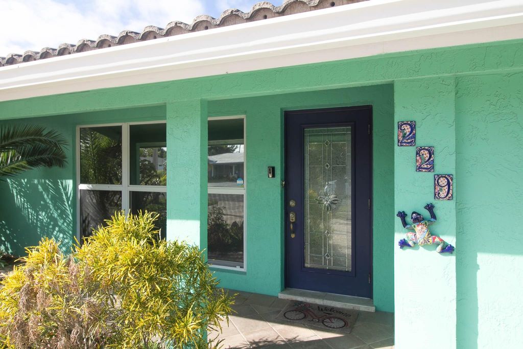 Photo of 229 SE 3rd Avenue, Pompano Beach, FL 33060 (MLS # F10479071)