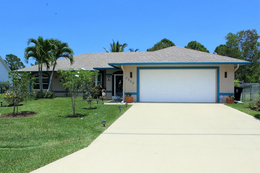 Photo of 3050 SE East Blackwell Drive SE, Port St Lucie, FL 34952 (MLS # R10890938)