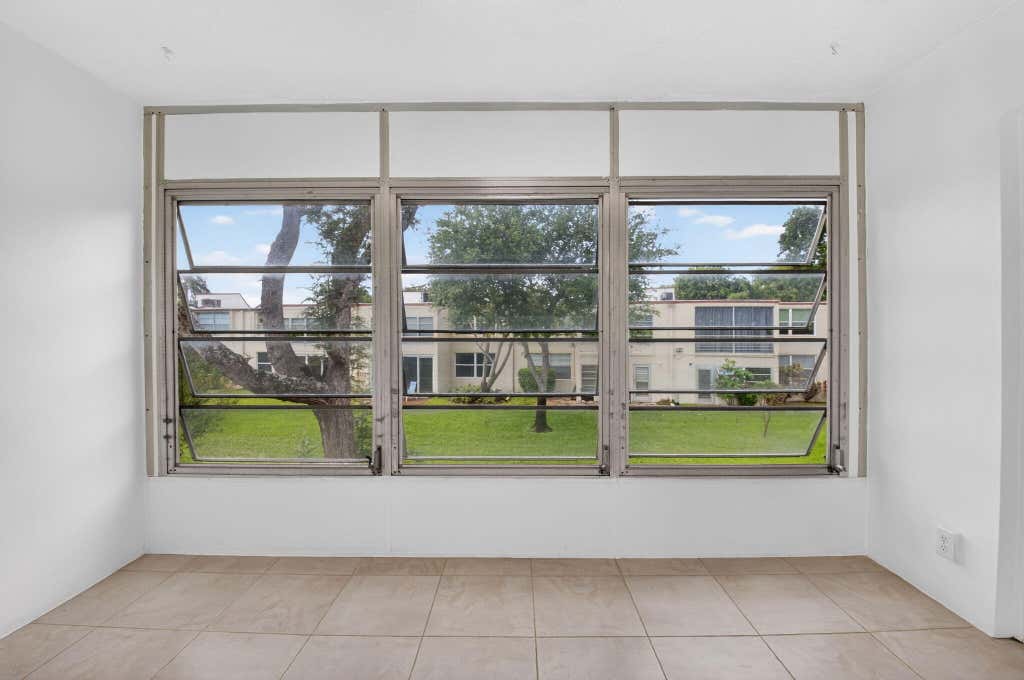 Photo of 10 Willowbrook Lane #207, Delray Beach, FL 33446 (MLS # B26068501)