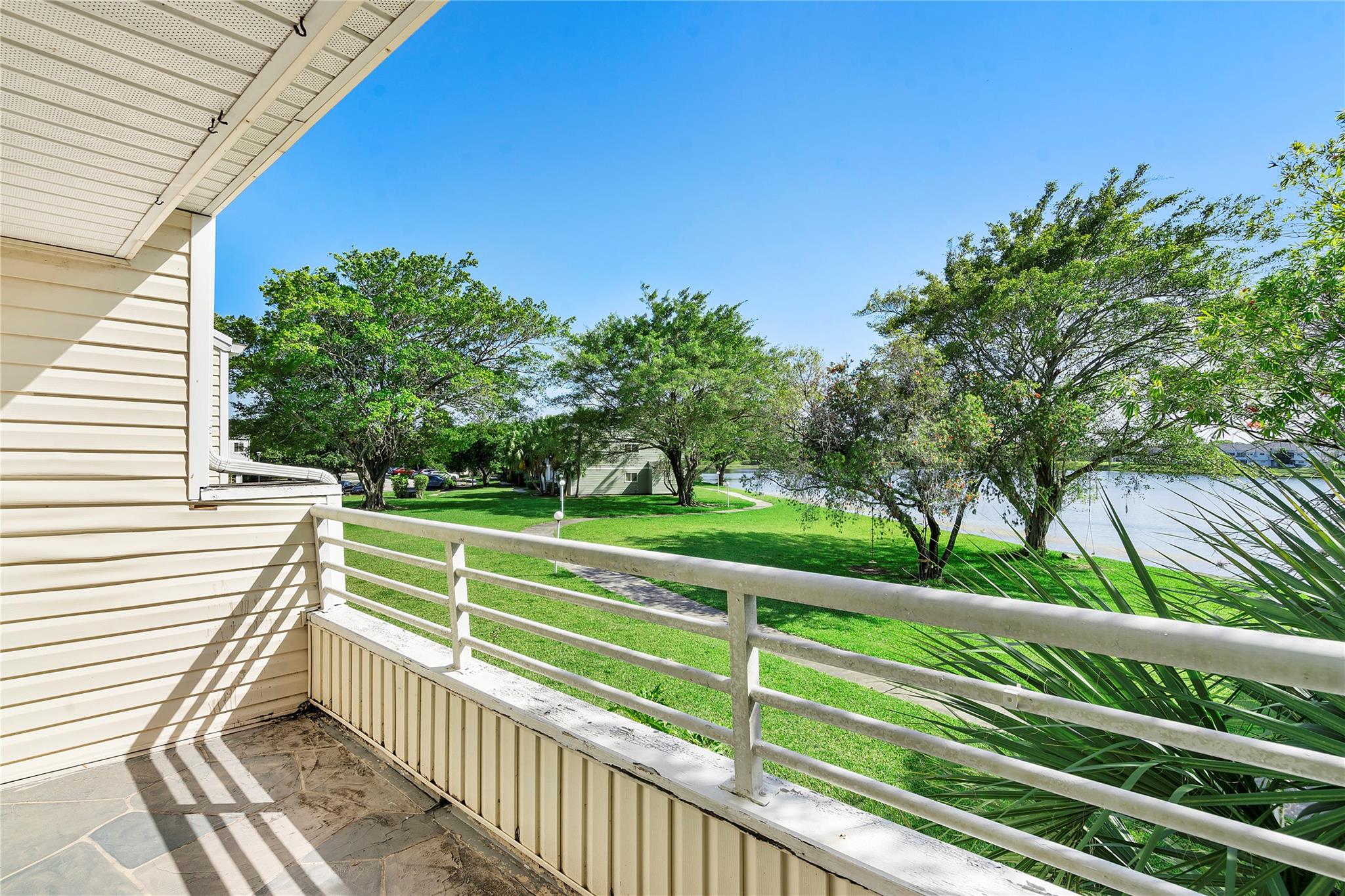 Summer lake - Residential Lease