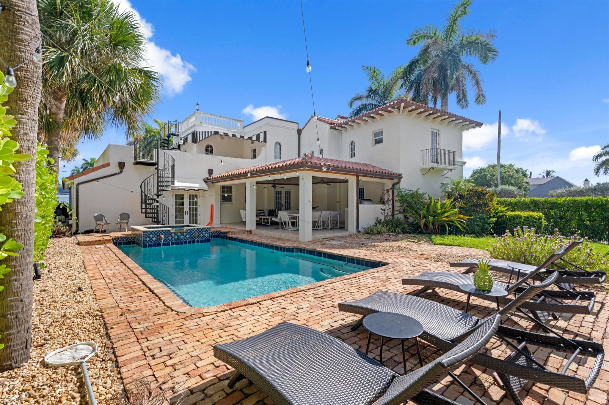 NORTH SHORE TERRACE 1 - Residential