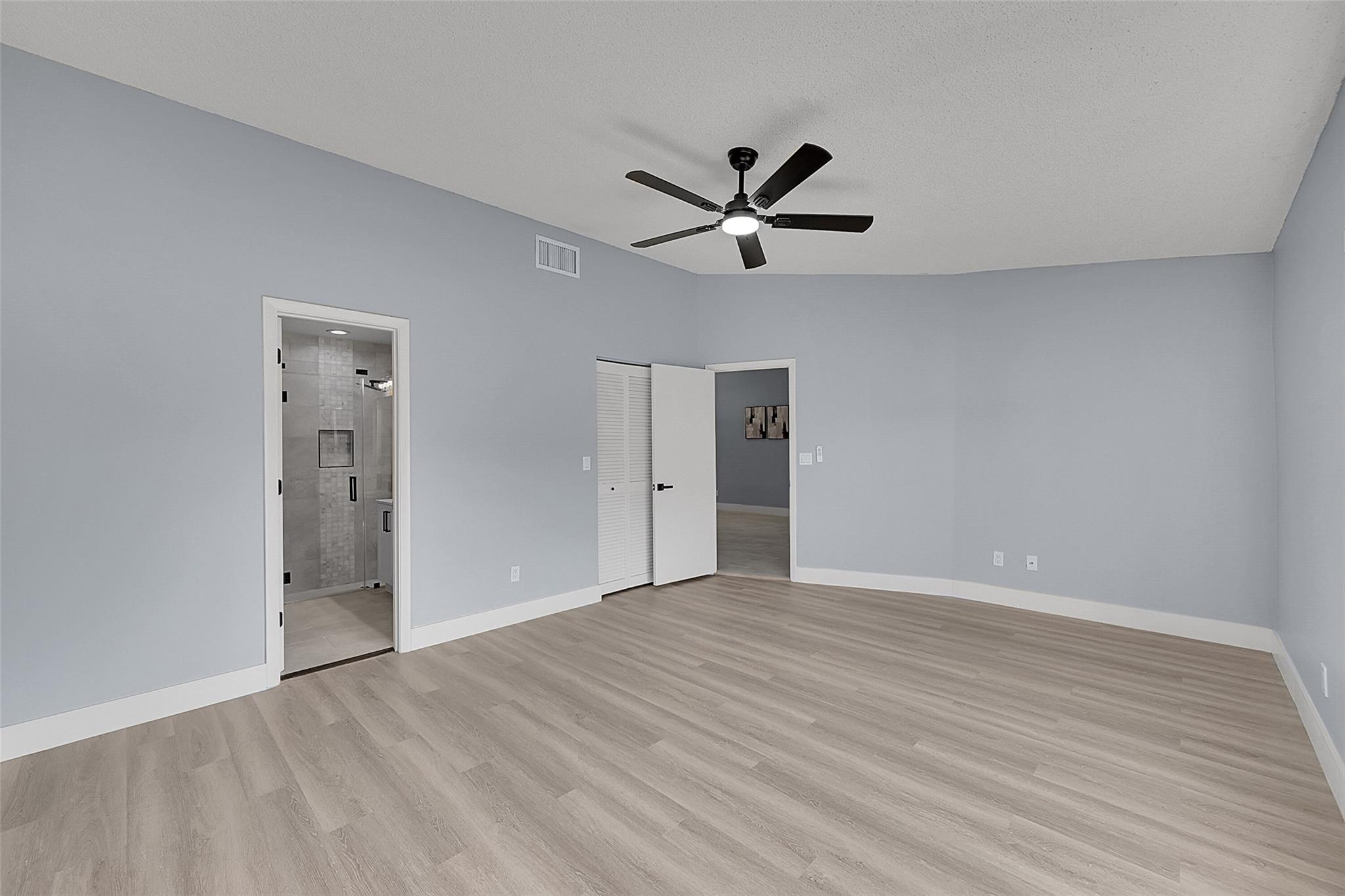 La Mirage - Residential