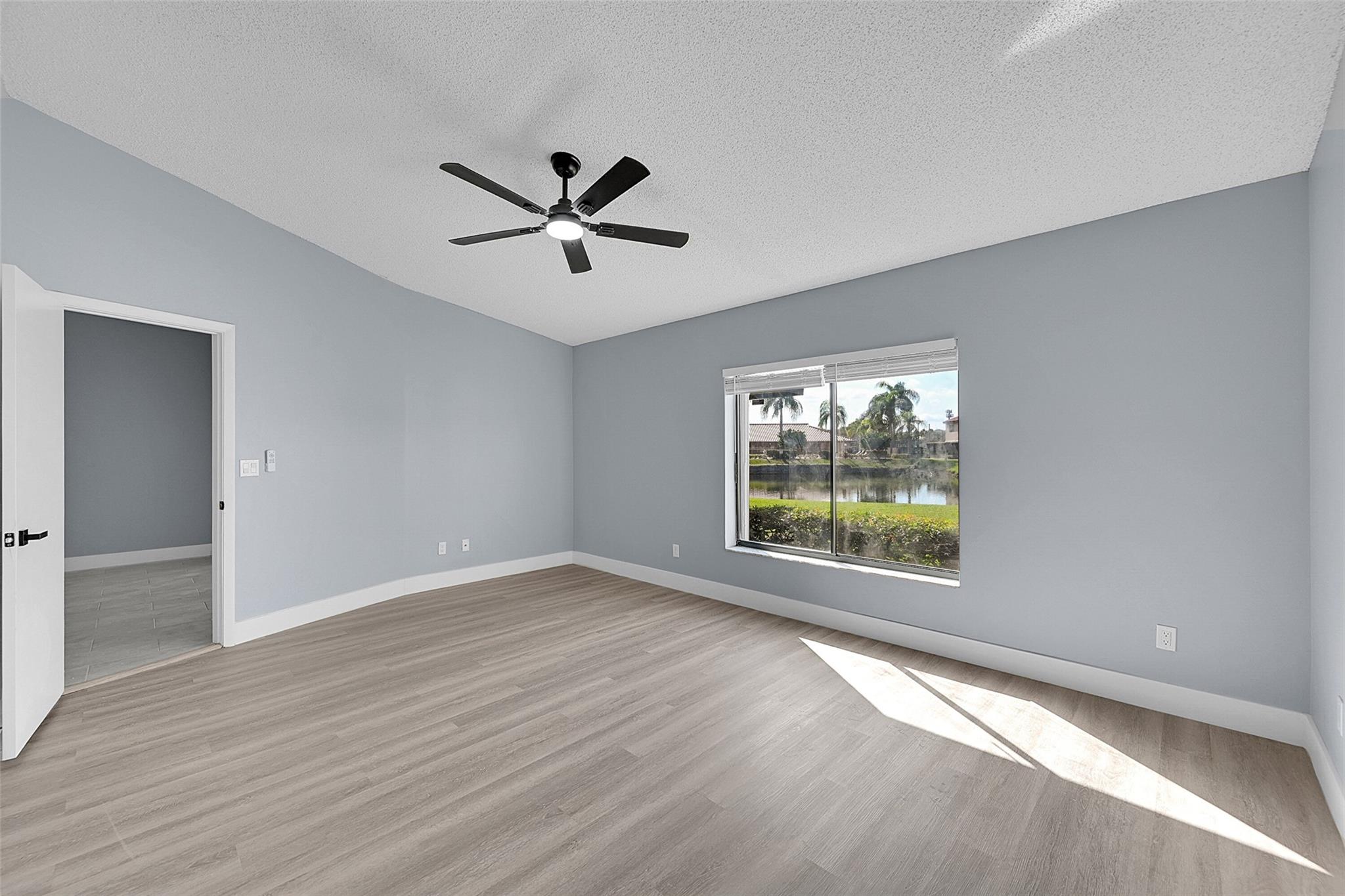 La Mirage - Residential