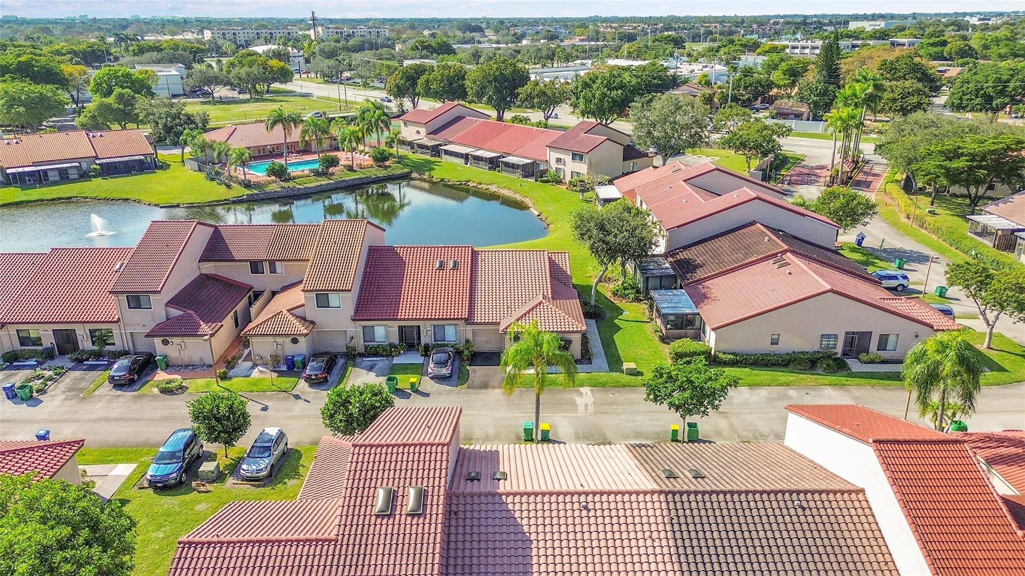 La Mirage - Residential