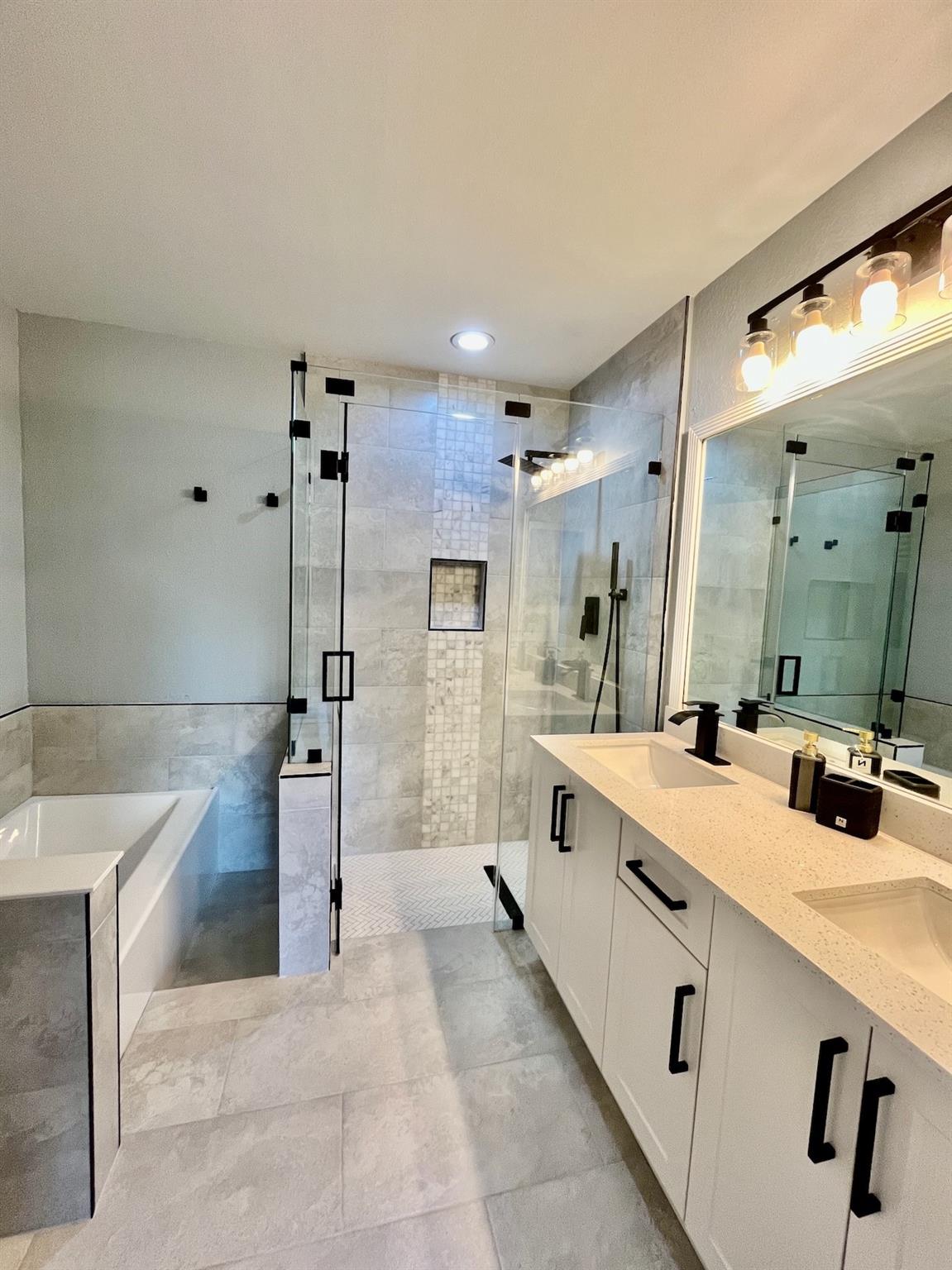 La Mirage - Residential