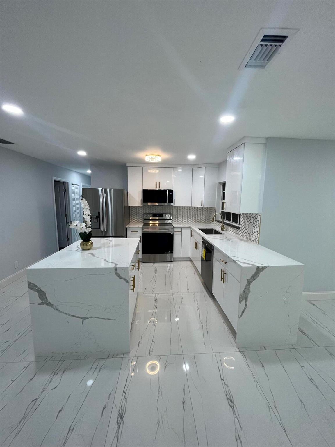1720 SW 13th Street