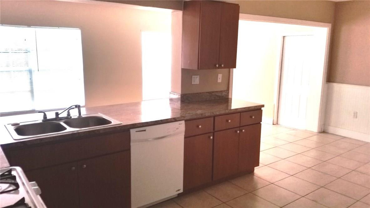 SUNRISE GOLF VILLAGE - Residential Lease