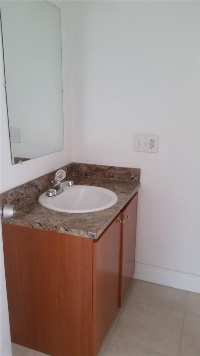 SUNRISE GOLF VILLAGE - Residential Lease