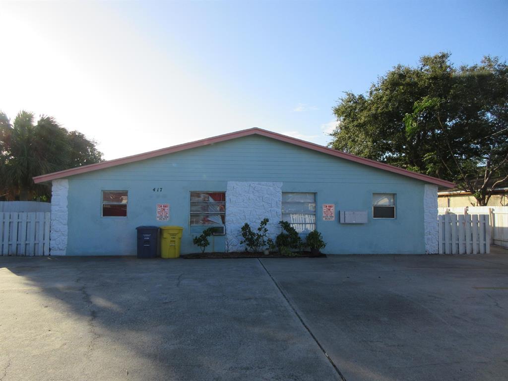Very well maintained 1/1 apartment in a building that offers a lot of privacy and is completely fenced in. Unit offers tile floor throughout, kitchen with white appliances, washer and dryer, and plenty of storage. This building has no association, so you can move in right away. This property has ample parking and is very well maintained inside and out. Don't miss out. THIS UNIT WILL GO QUICK!!!