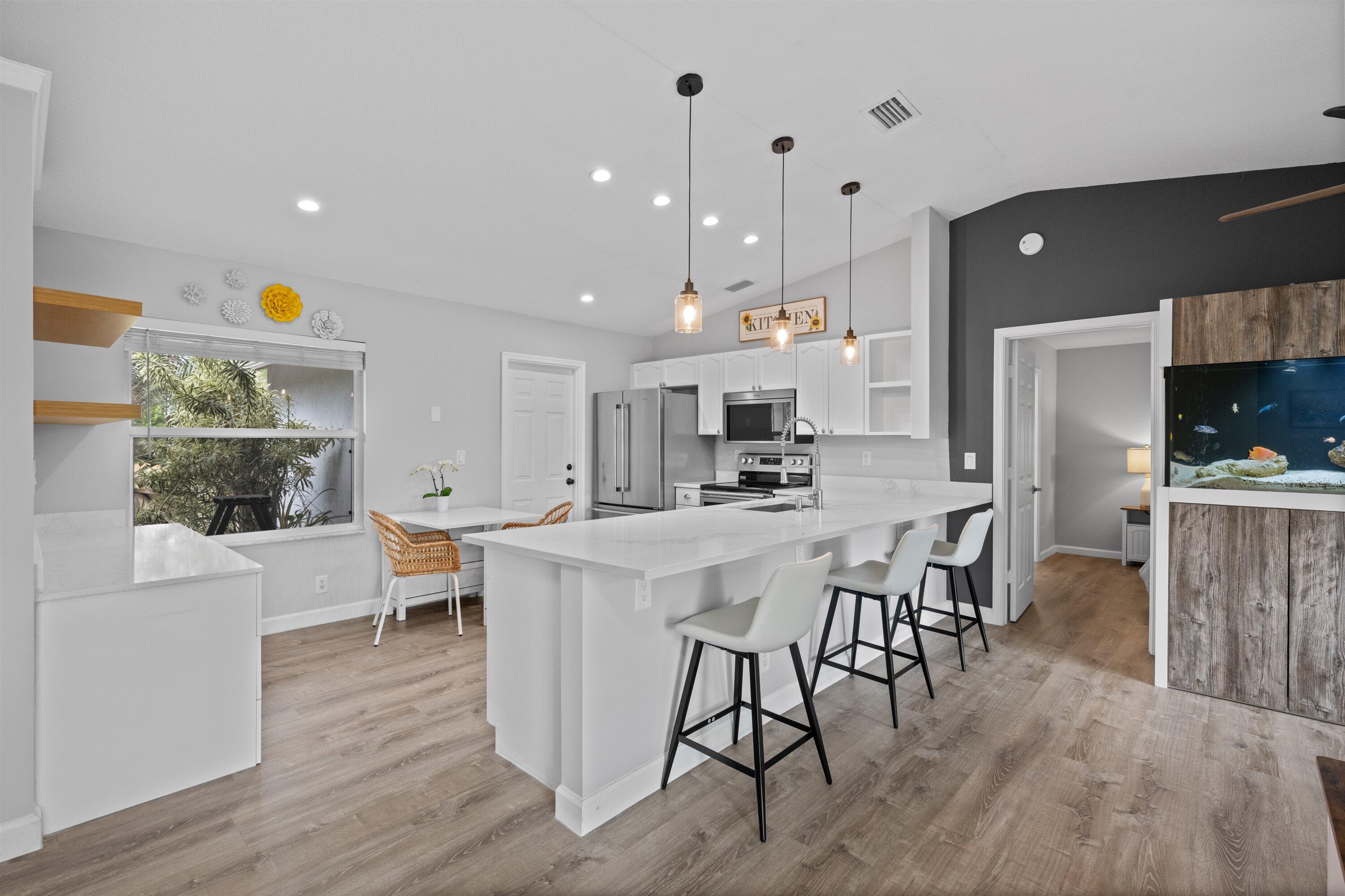 ACREAGE/LOXAHATCHEE - Residential