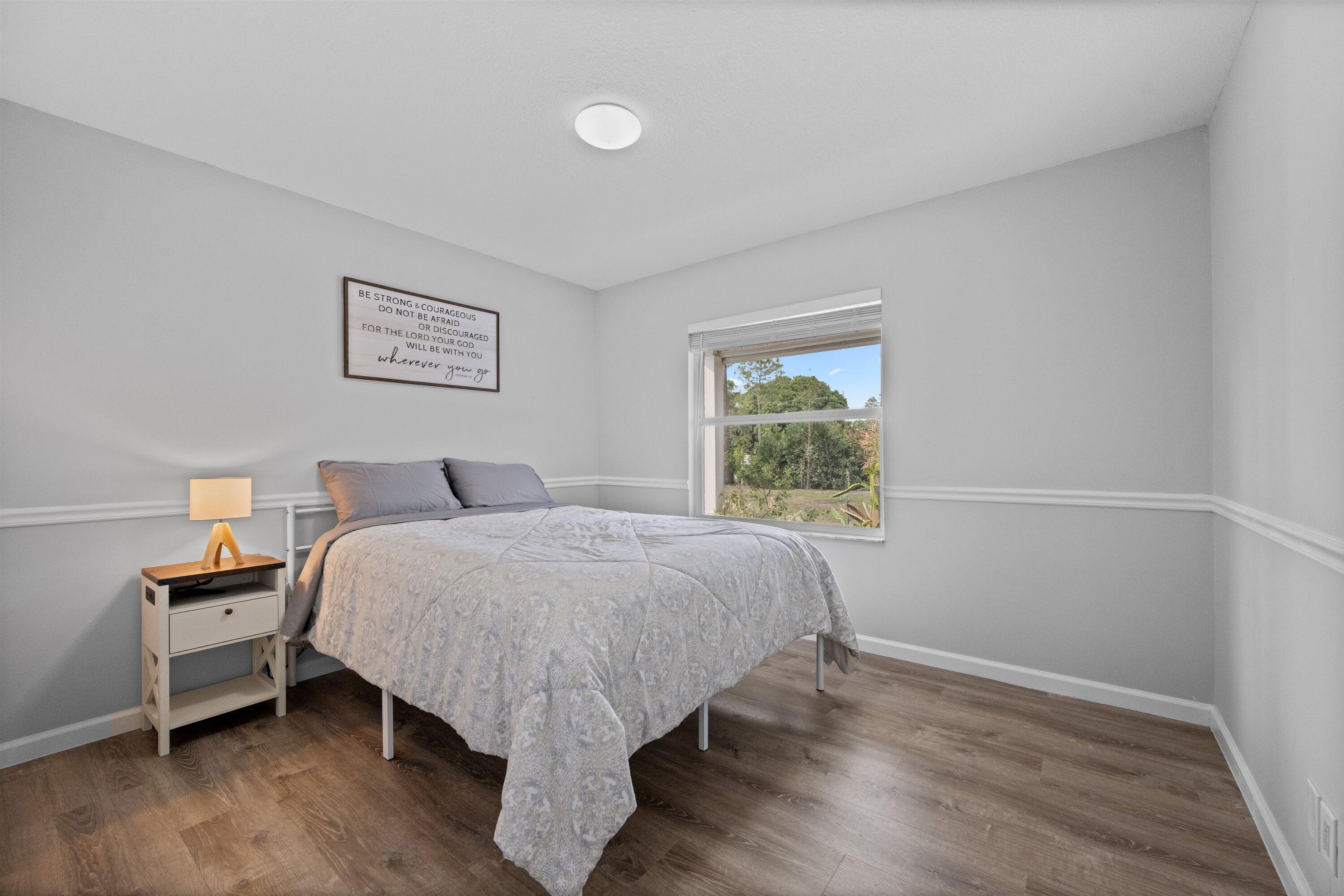 ACREAGE/LOXAHATCHEE - Residential