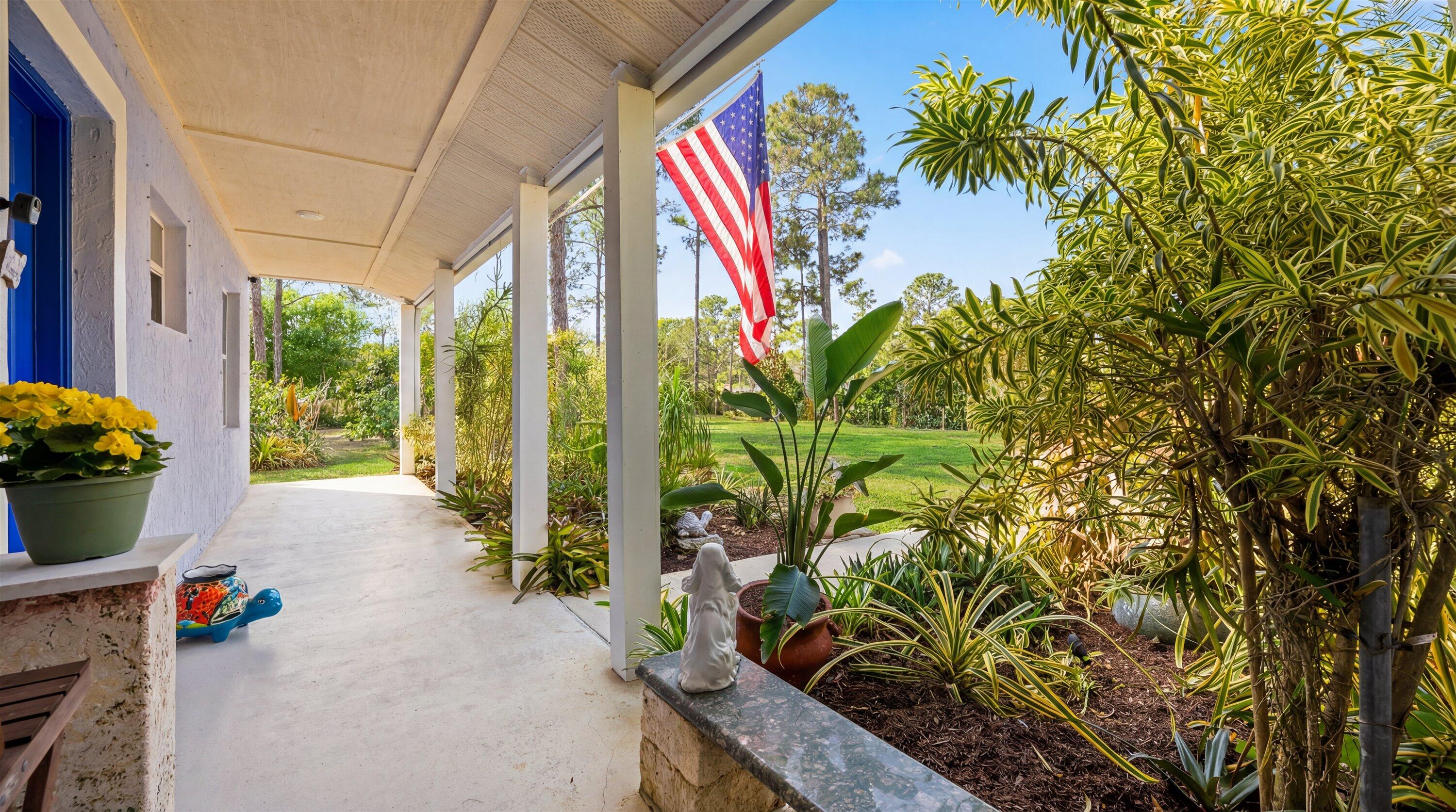 ACREAGE/LOXAHATCHEE - Residential