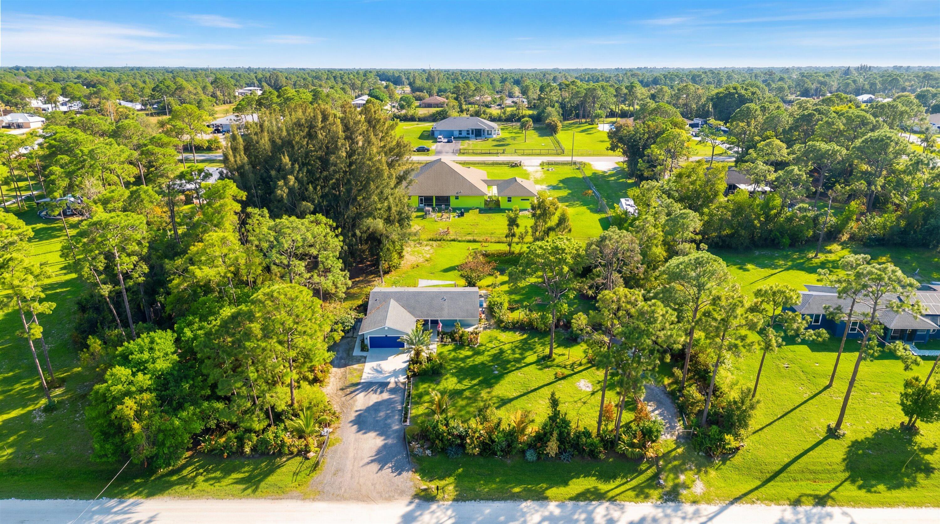 ACREAGE/LOXAHATCHEE - Residential