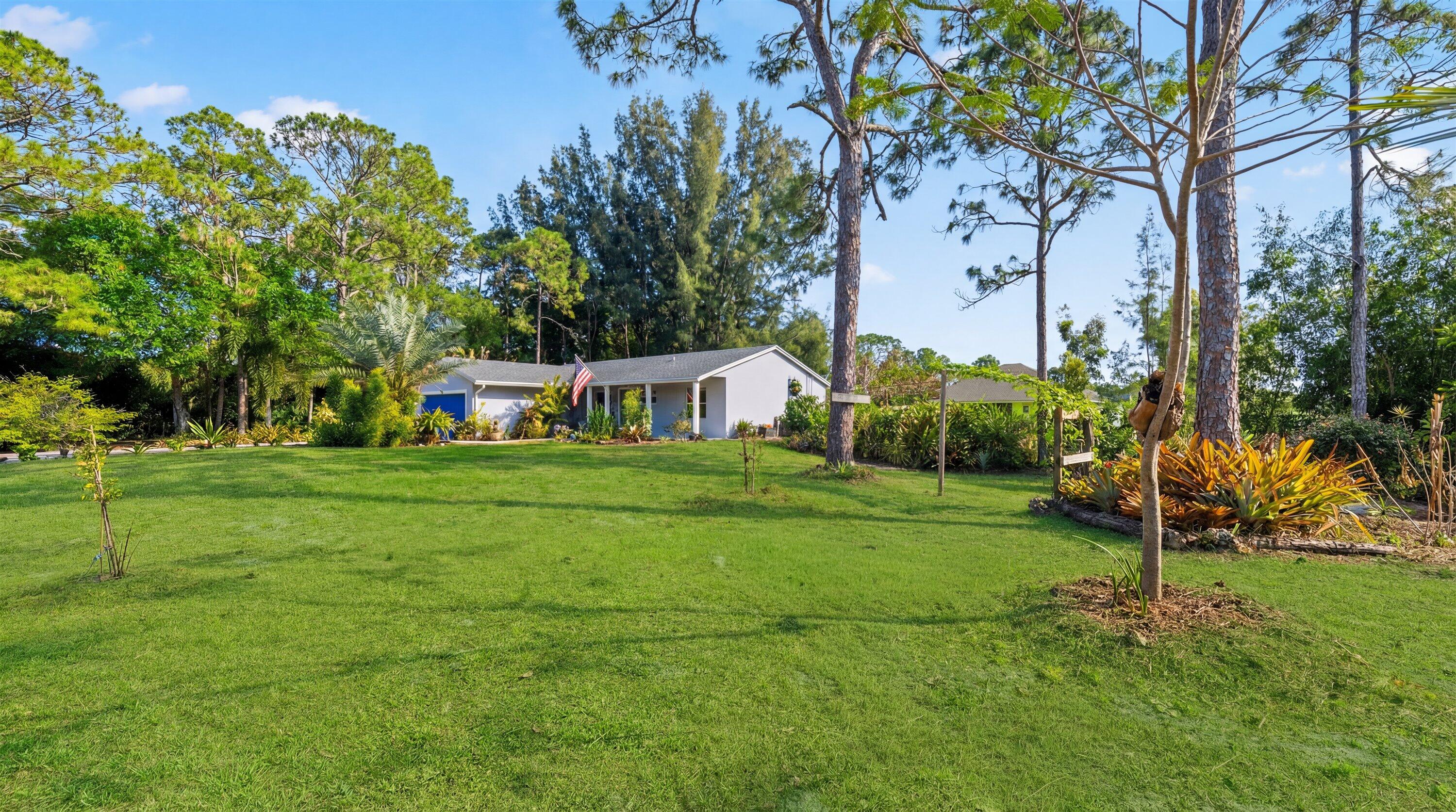 ACREAGE/LOXAHATCHEE - Residential