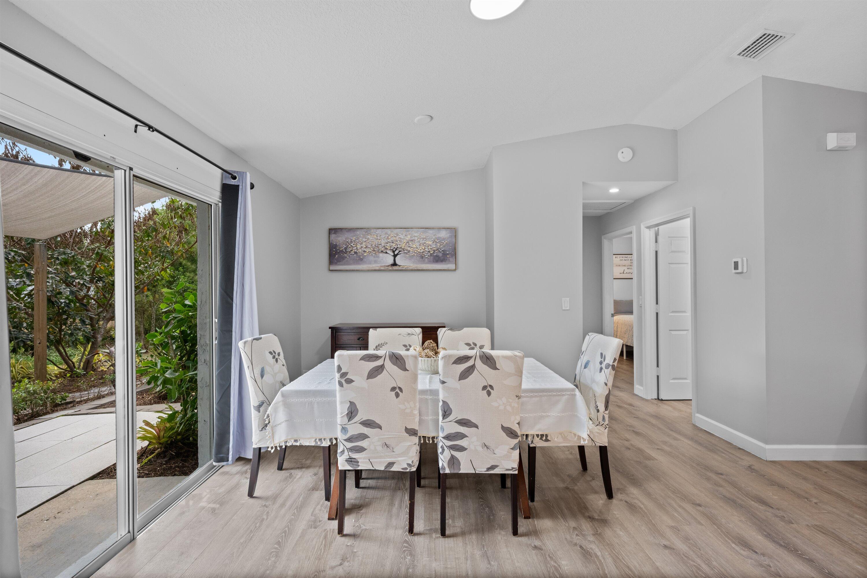 ACREAGE/LOXAHATCHEE - Residential