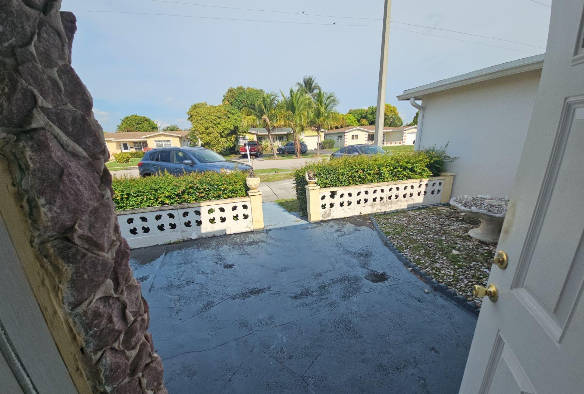 4290 NW 41st Ter
