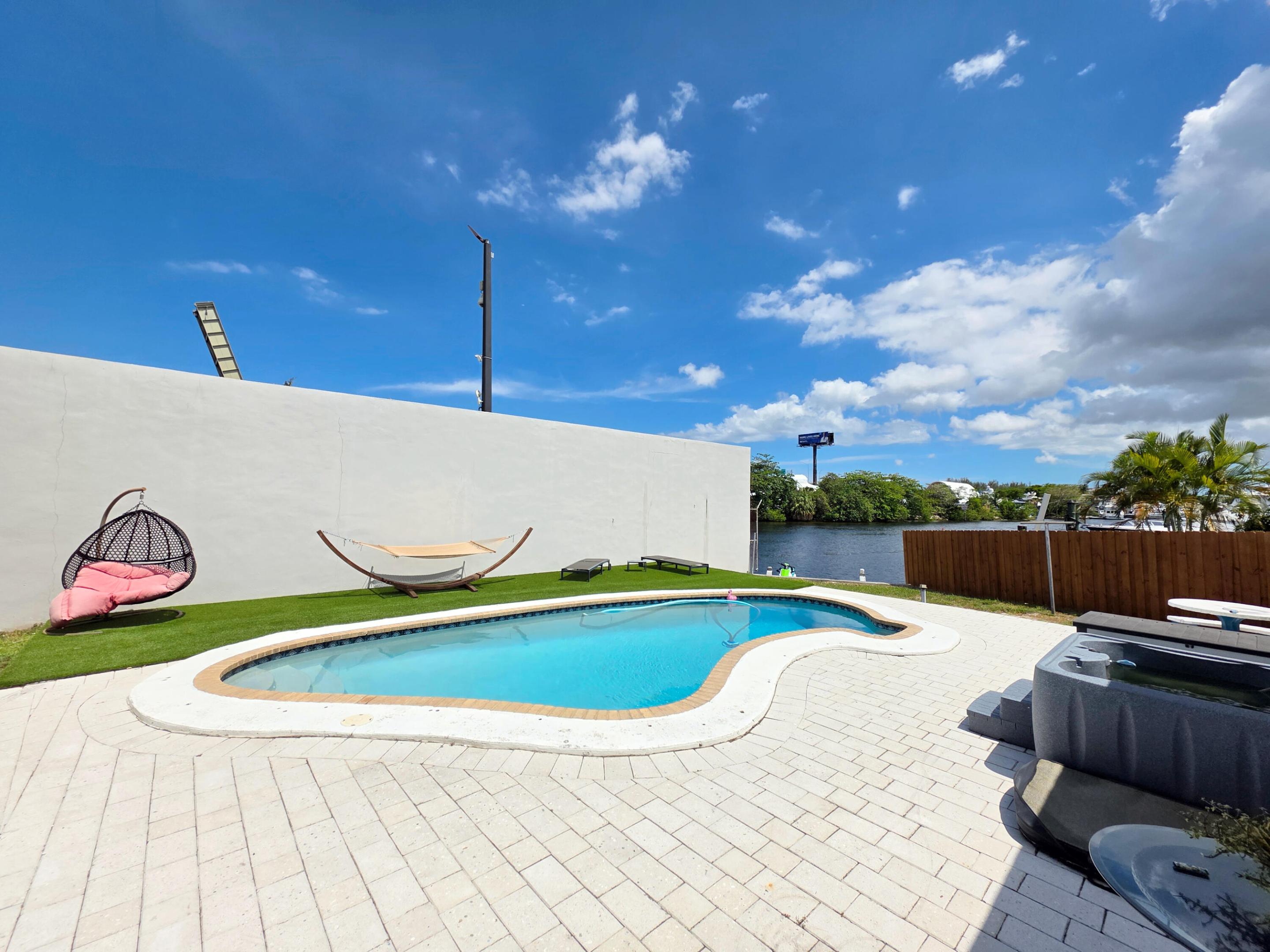 FLAMINGO PARK SEC - Residential