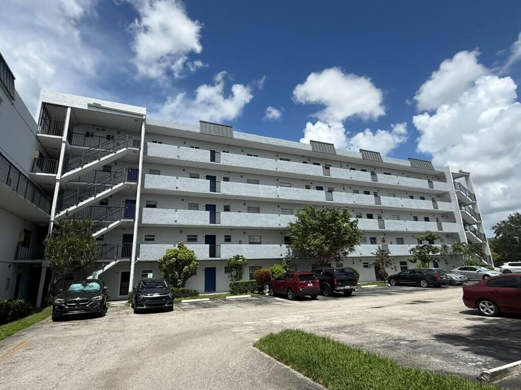 Photo of 7521 NW 16TH Street #4407, Plantation, FL 33313 (MLS # B26077638)