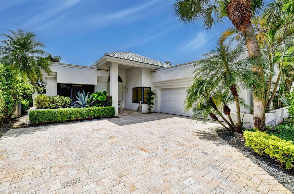 Photo of 17452 Loch Lomond Way, Boca Raton, FL 33496 (MLS # R10921886)
