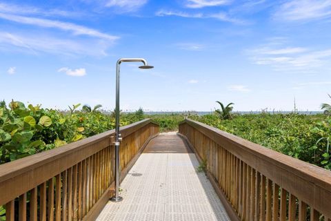 A home in Hutchinson Island