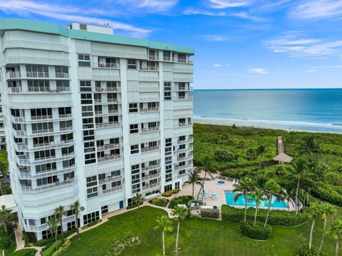 A home in Hutchinson Island