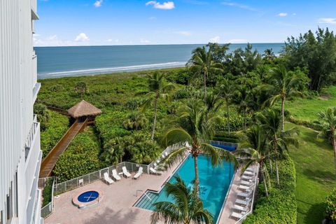 A home in Hutchinson Island