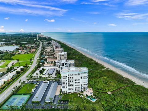 A home in Hutchinson Island