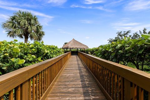 A home in Hutchinson Island