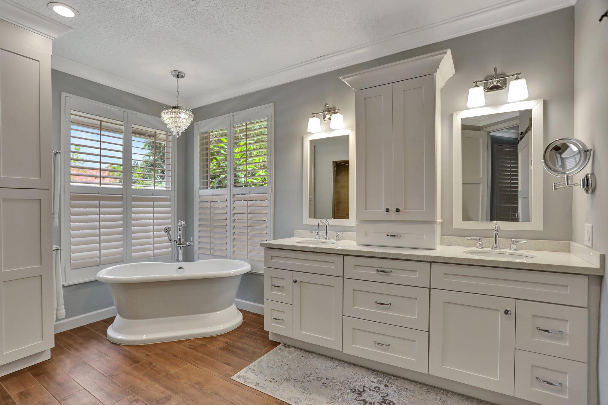 CARRIAGE TRADE - Residential