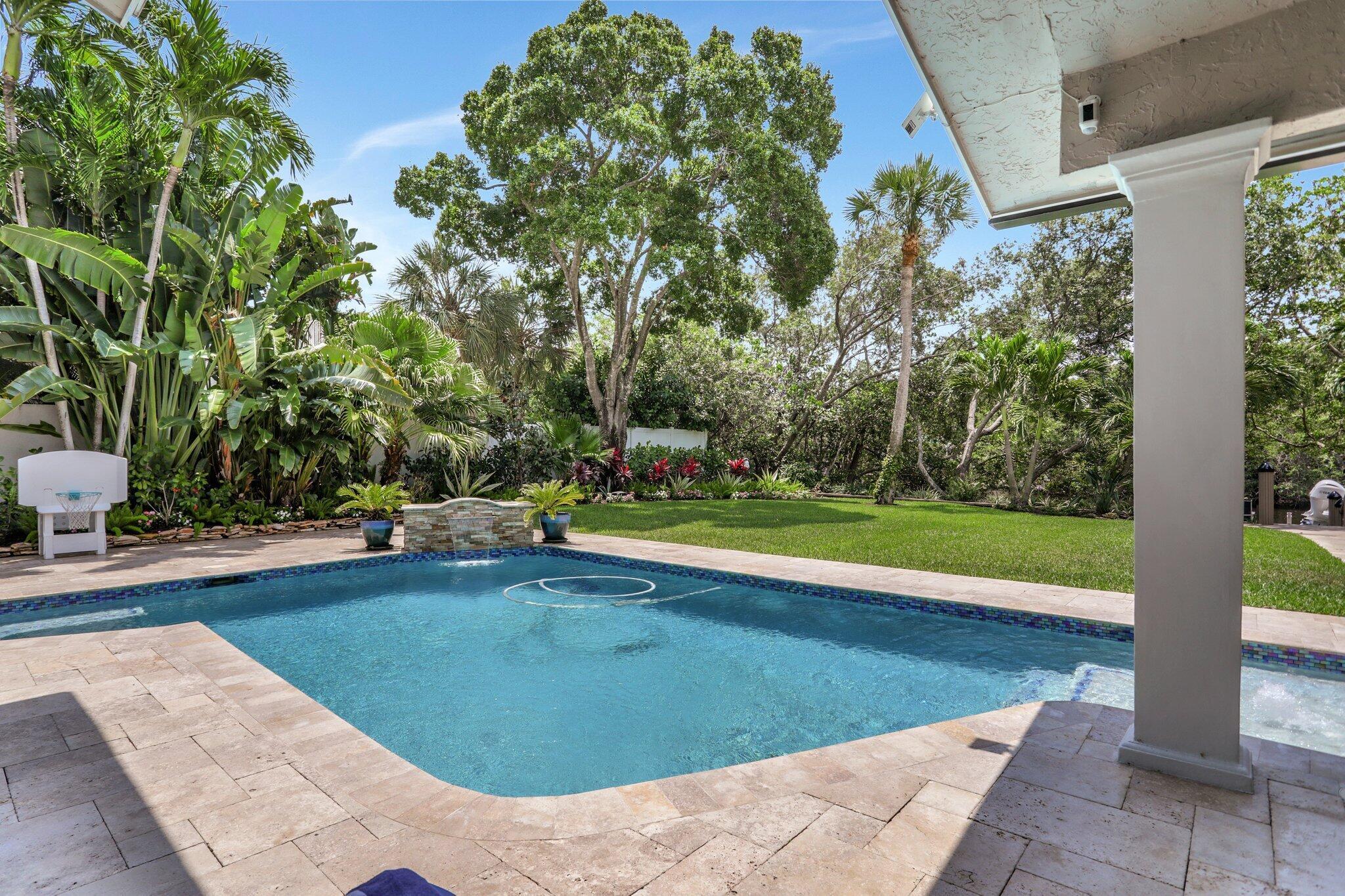 CARRIAGE TRADE - Residential