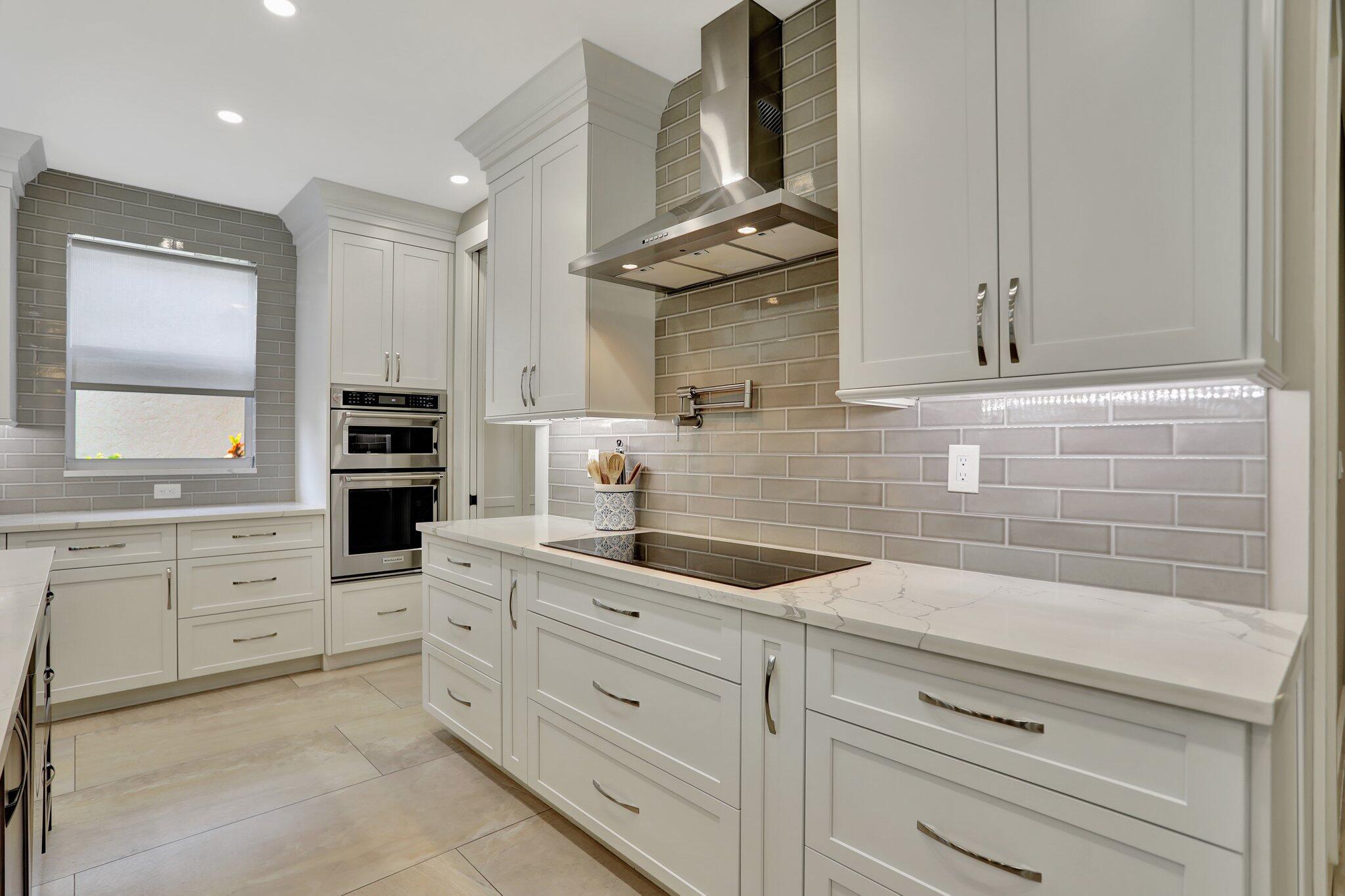 CARRIAGE TRADE - Residential