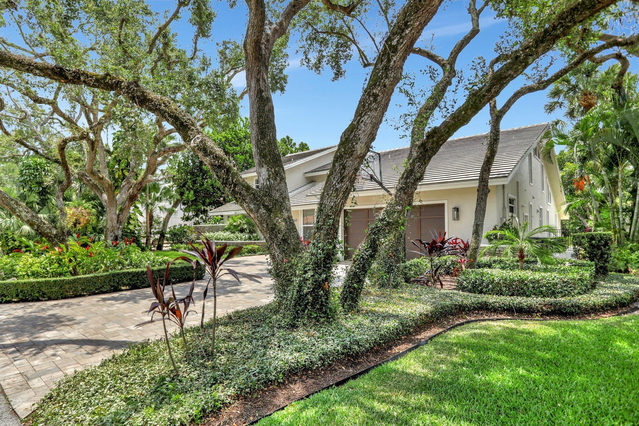 CARRIAGE TRADE - Residential