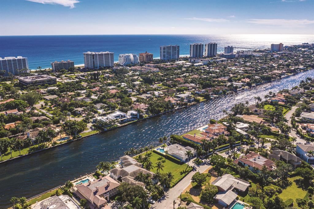 ROYAL PALM YACHT & COUNTRY CLUB - Land