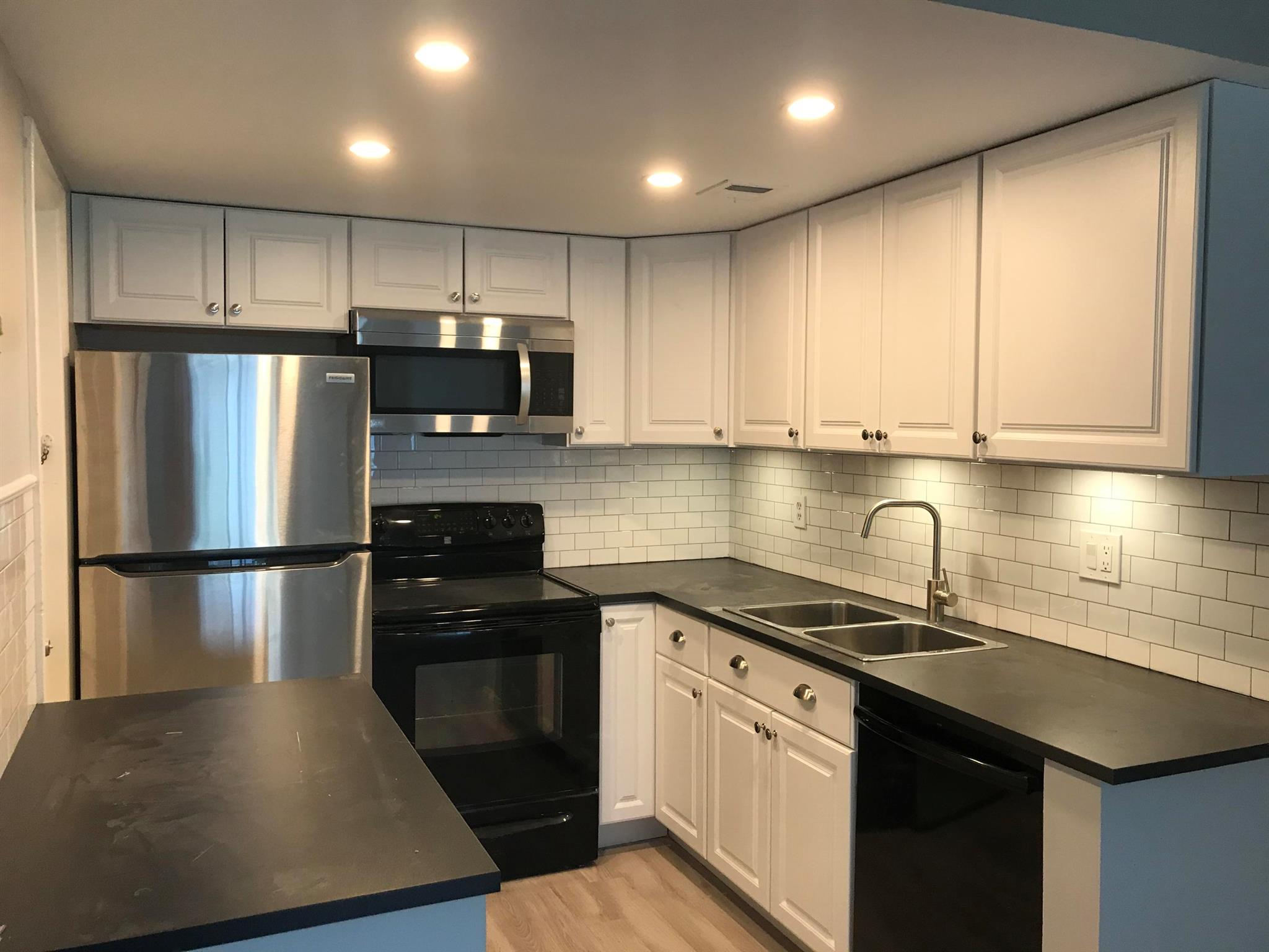 SPANISH OAKS CONDO - Residential Lease