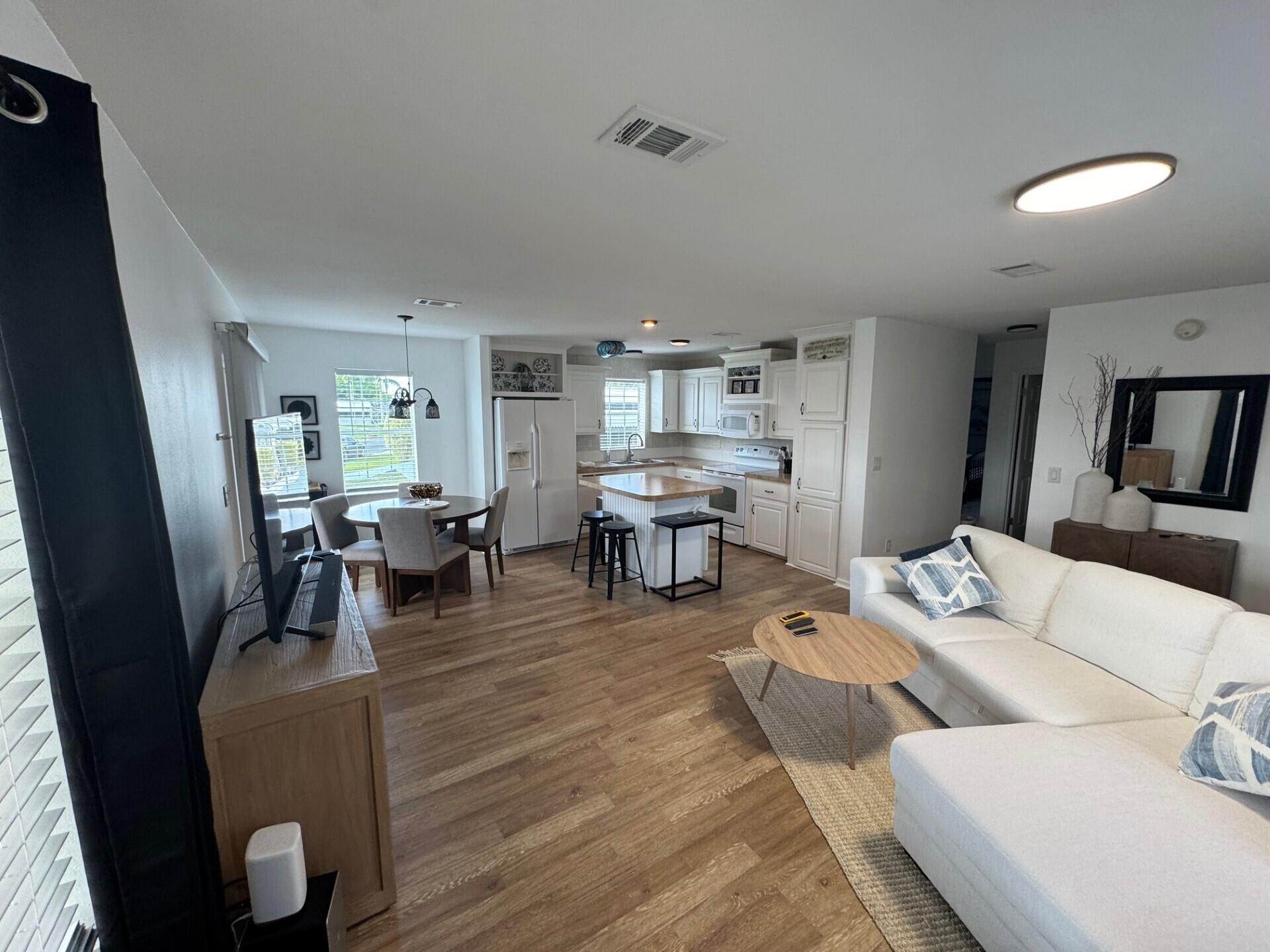 SEA MEADOWS - Residential